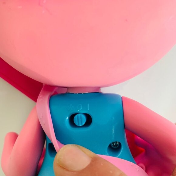 Hasbro Dreamworks Trolls Poppy World Tour Pop-to-Rock Sings - Picture 7 of 7